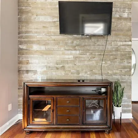 Riverfront Penthouse Suite In Midtown Harrisburg Near Hershey